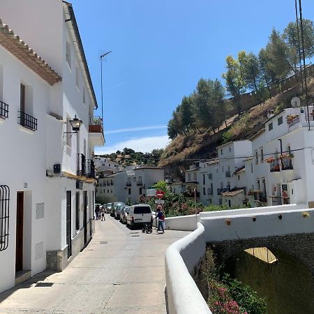 Вілла Casa Cueva El Puente Setenil De Las Bodegas Екстер'єр фото